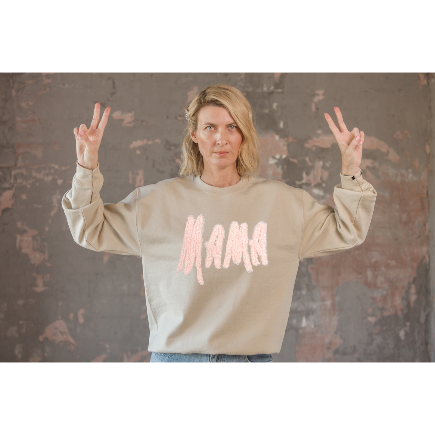 Mama Chenille Yarn Sweatshirt - Gildan 18000 - Cozy Knitwear for Mom